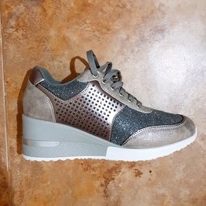 Brand NEW Wedge Sneakers Size 7.5 Dark Gray NWT